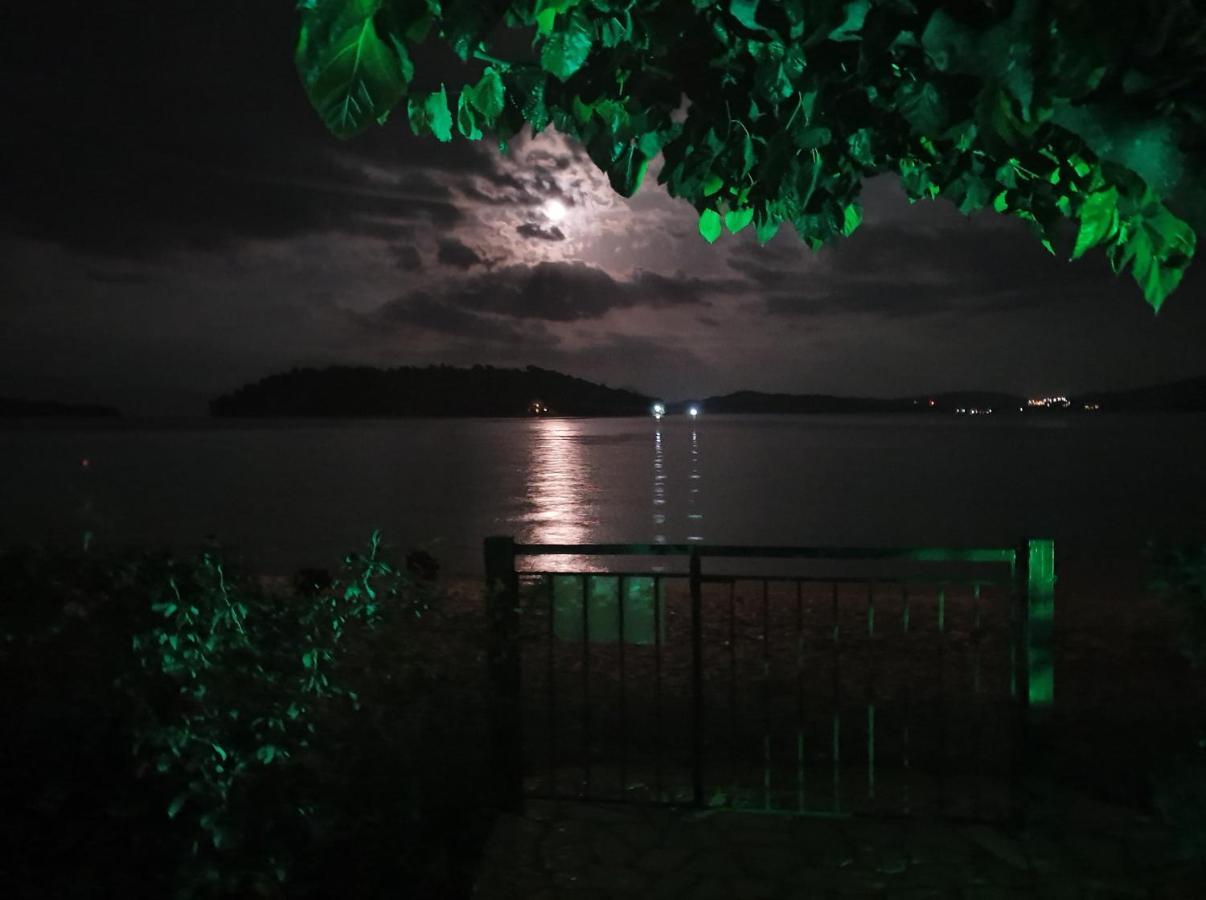 Daglas Beach House ニドリ エクステリア 写真